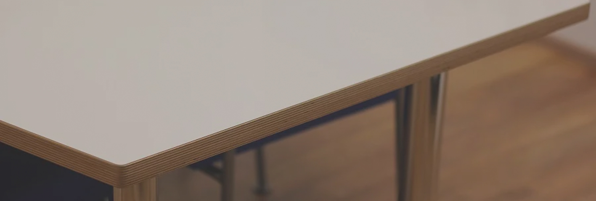 Sähköpöydät ja kannet